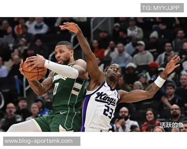 东里连中高难度三分引发热议字母哥直言对手实力不容小觑 东里连中高难度三分引发热议字母哥直言对手实力不容小觑