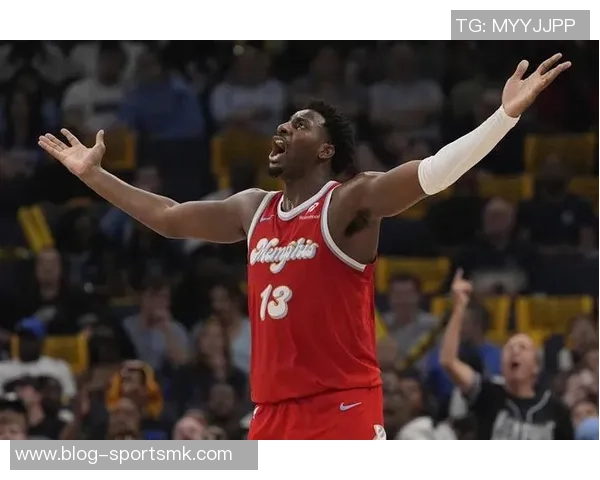 黄蜂主帅强调全力以赴兼顾年轻人培养与胜利追求 黄蜂主帅强调全力以赴兼顾年轻人培养与胜利追求